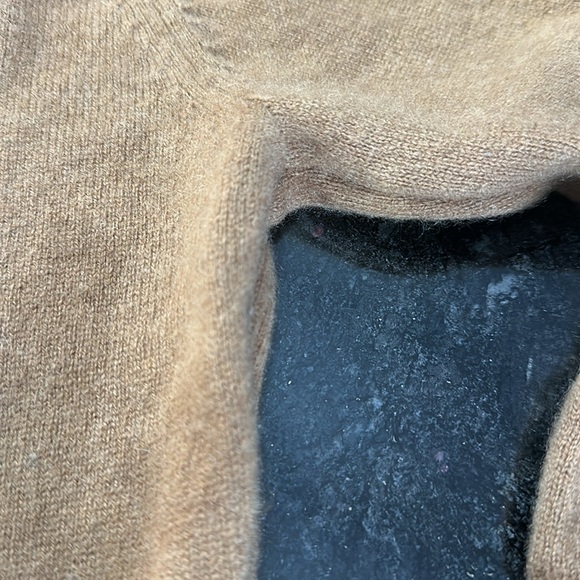 Aritzia Wilfred Liteluxe 💯% Cashmere Turtleneck Sweater Tan XS - Picture 5 of 7